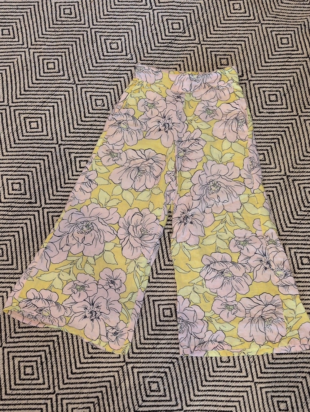 C&C California Floral Print Linen Pants